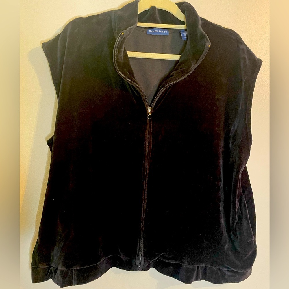 KAREN SCOTT  Black Velvet Vest  w/Zip Up & Pockets Size XL